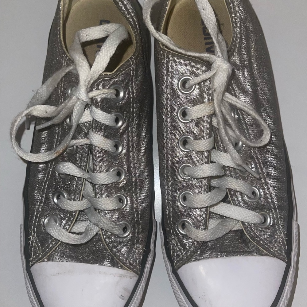 Converse - Picture 2 of 8